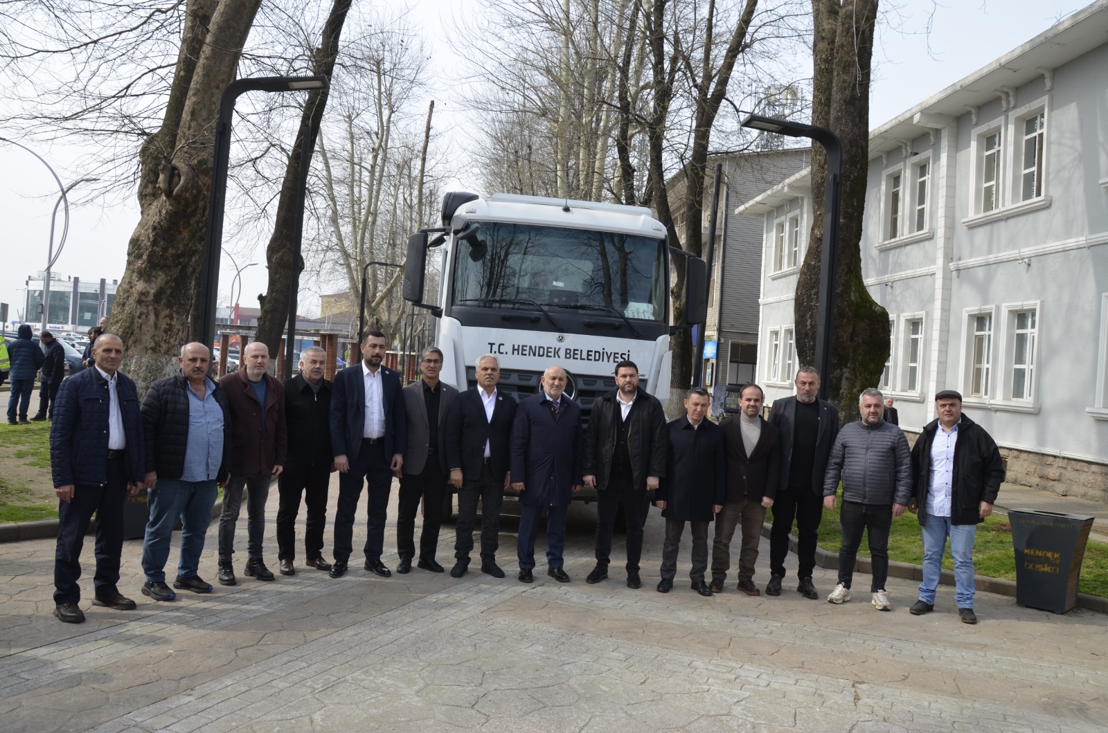 HENDEK BELEDİYESİ ARAÇ FİLOSUNU GÜÇLENDİRDİ-3