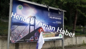 Yırtılan 15 Temmuz Afişleri Tepkiye Neden Oldu