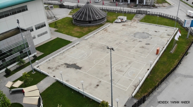 Serdivan Spor Salonu Bahçesine  Yüzme Havuzu ve Tenis Kortları Yapılacak