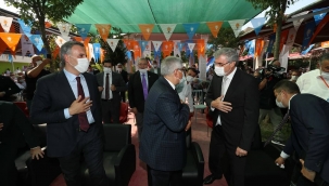 Ak Parti Akyazı’da Mesut Ekrem Yeniden İlçe Başkanı Seçildi