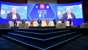 En İyi Narkotik Polisi; Anne