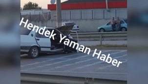  Fındık Fabrikası önünde otomobil direğe çarptı: 2 yaralı