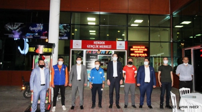 Hendek'te Bisiklet Sevdalısı Gençler, Azerbaycan’a Destek İçin Pedal Çevirdiler