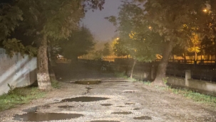 Hendek’te Çözümü Bulunamayan Çukurlara Vatandaşlar Tepkili