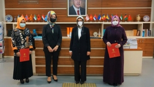 Ak Parti Hendek Kadın Kolları Başkanlığı Seher Namlı Dündar'a Hayırlı Olsun 