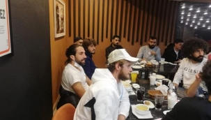 Başkan Adayı Bahadır Yönetici Ve Futbolcular ile Yemekte Bir Araya Geldi