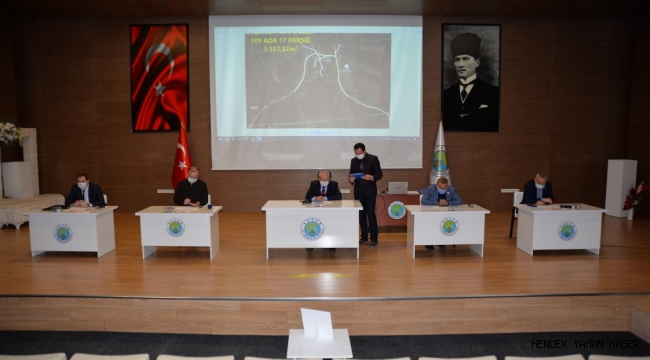 Hendek'te 2 TAŞINMAZIN İHALESİ GERÇEKLEŞTİRİLDİ