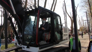  Başkan Turgut Babaoğlu “Hendek’imize Paletli Eksvatör Hayırlı Olsun