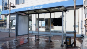 Büyükşehir Belediyesi Yolcu Duraklarını Temizlendi