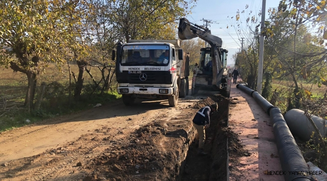 Hendek'te Belediye Hız Kesmiyor