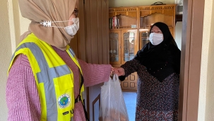 Hendek'te Belediye Yaşlıların Yardımına Koştu