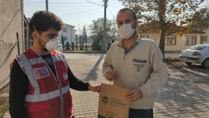 Sakarya Büyükşehir'in 'Her Eve Maske' dağıtımı sürüyor