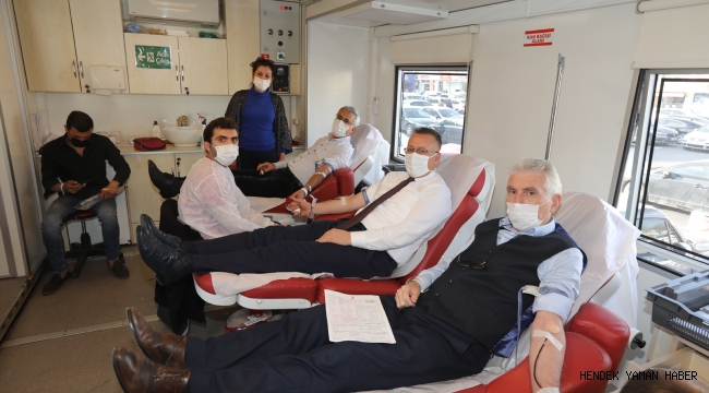 Başkan Işıksu Kan Bağışı Can Bağışı Diyerek Bağışta Bulundular