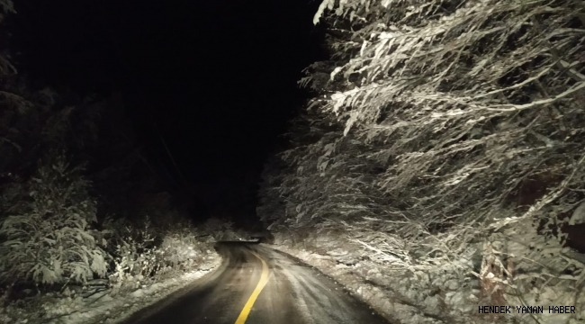 Hendek Belediye Ekipleri Karla Mücadelesini Aralıksız Sürdürüyor
