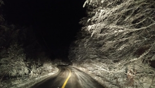Hendek Belediye Ekipleri Karla Mücadelesini Aralıksız Sürdürüyor