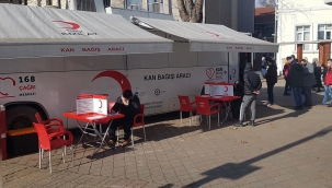 Hendek'te Vatandaşlar Kan Vermeye Koştu