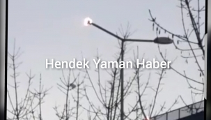 Hendek Yeni Mahalle'de Aydınlatma Direği İçin İçin Yandı
