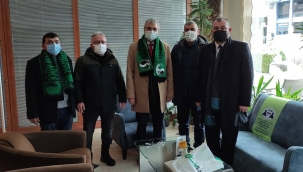 Başkan Yüce Ankara’da Sakaryaspor’u ziyaret etti