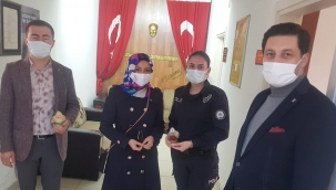 Hendek Ak Parti İlçe Teşkilatı 8 Mart Dünya Kadınlar Gününü Kutladı