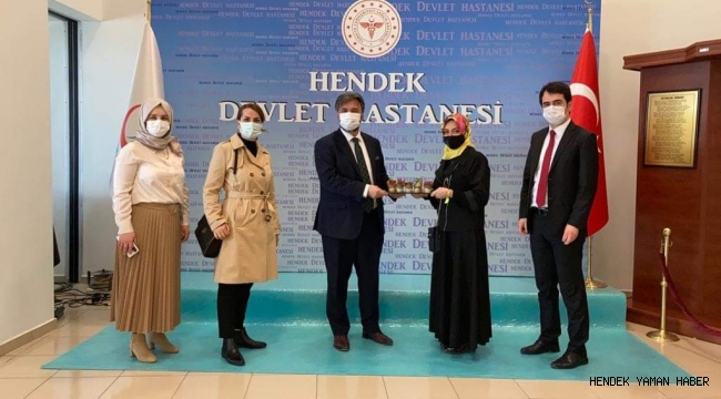 Hendek Ak Parti Kadın Kolları Sağlık Çalışanlarını Unutmadı