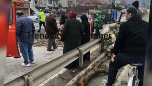 Hendek D 100'de Pat Pat Kazası Yürekler Ağza Geldi 1 Yaralı