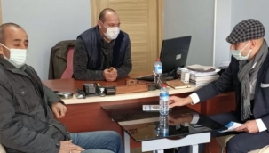 Hendek’te Deva Partisi İlçe Başkanı Fatih Güdü Esnafları Dinledi