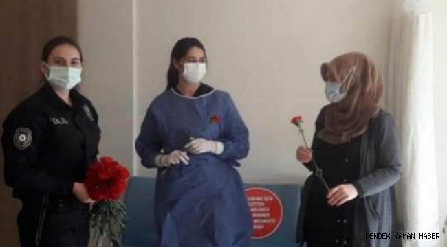 Hendek’te Sağlıkçıları Duygulandıran Ziyaret