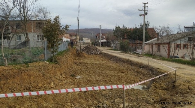 Hendek'te Yol Genişletme Çalışmaları Devam Ediyor