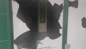 Arifiye Gelecek Partisi Binasına Saldırı