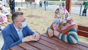 Çocuk Parklarına Meyve Fidanı Dikiliyor