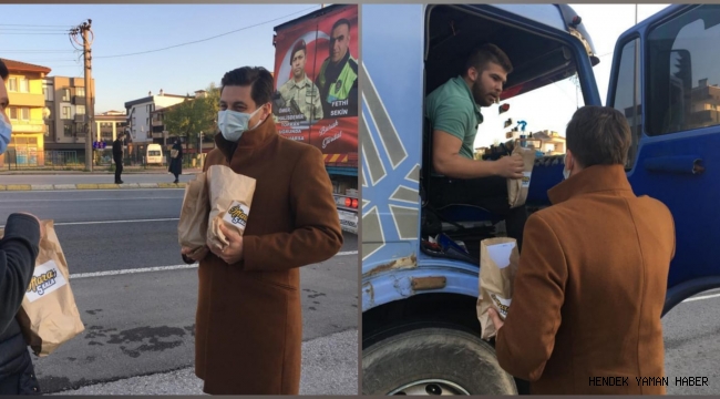 Hendek Ak Parti İlçe Teşkilatı İftara Yetişemeyenlere İftariyelik Dağıttı