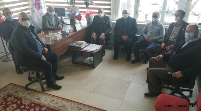 Hendek Muhtarlar Derneği Başkanı Kadir Yağlıya Ziyaretçi Akını