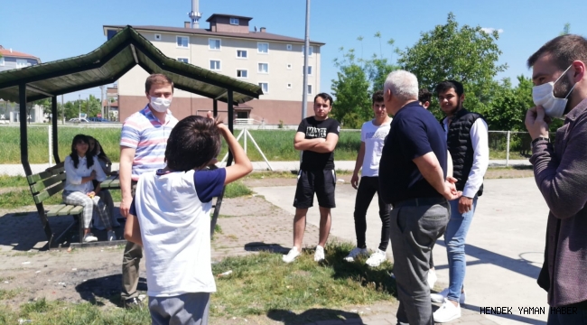 Hendek Ak Gençlik Çocukları Sevindirdi 