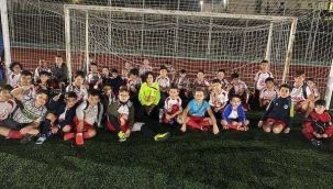 Hendek'te Yeni Mahalle Spor Futbol Okulu kayıtları Devam Ediyor