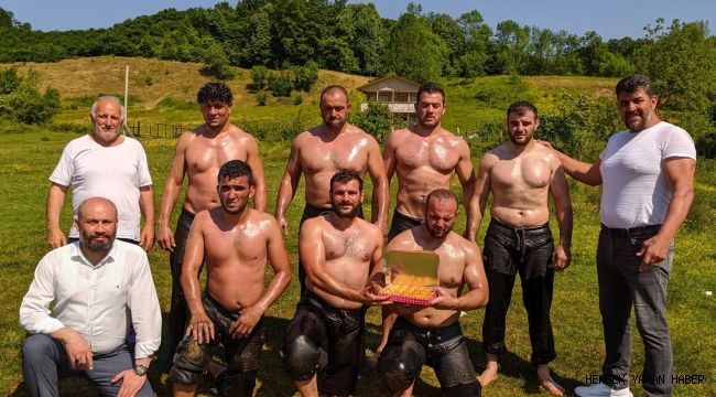 HENDEKLİ PEHLİVANLAR KİSPET GİYDİ, SADECE GÜREŞ CANLI YAYINLADI