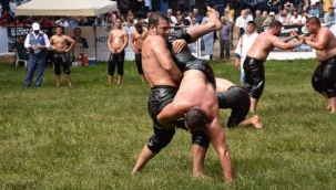 Güreşçiler Selman Dede Er Meydanında Kurtdereye Hazırlanıyor