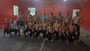 ALİ İNCİ KARAPÜRÇEK'TE YAĞLI GÜREŞ ANTRENMANINA KATILDI