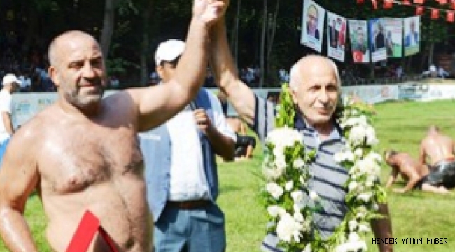 Başpehlivan Mahmut Kavakçı Basın Toplantısı Düzenliyor