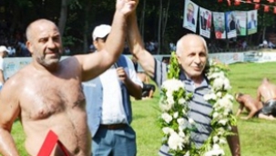 Başpehlivan Mahmut Kavakçı Basın Toplantısı Düzenliyor