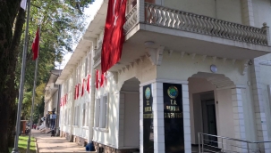 Hendek Belediyesi Basın Açıklaması Hukuk Önünde Hesaplaşacağız