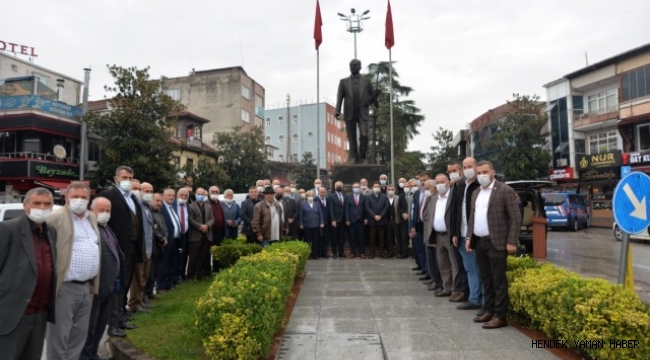 Hendek Meydanda Muhtarlar Günü Kutlandı 