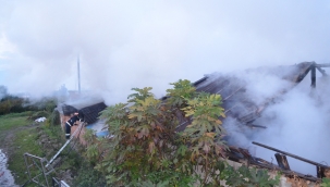 Hendek'te Kereste Atölyesi Alevlere Teslim Oldu