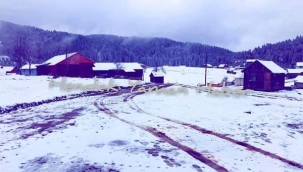 Hendek Çiğdem Yaylasına kar yağdı Ortaya Kartpostallık Görüntüler Çıktı