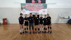 Hendek Kaymakamlık Voleybol Turnuvasının dördüncü grup müsabakaları Nefesleri Kesti 