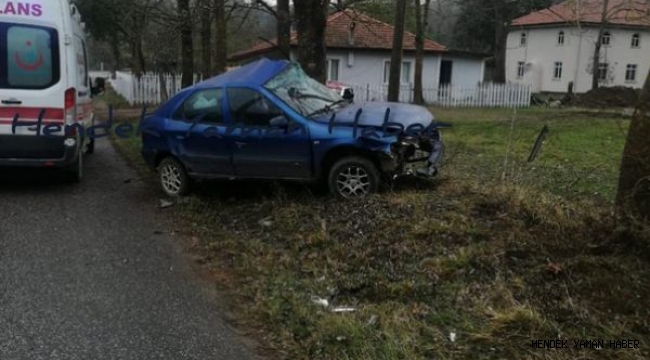 Hendek'te Feci Kaza Direksiyon Hakimiyetini Kaybetti  Ağaca Çarptı 