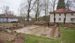 Başkan Babaoğlu’nun talimatıyla kadınların üretim yapabileceği tesisinin inşasına başlanıldı.