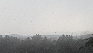 Hendek Merkez'de Kar Aralıklarla Başladı