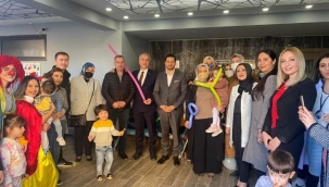 Hendek’te Siyasiler 3 Aralık Dünya Engelliler Gününde çeşitli ziyaretlerde bulundular.