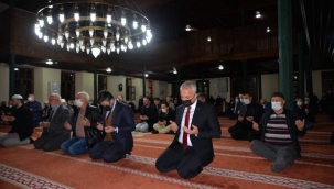 KAMİL KAMIŞOĞLU DUALARLA ANILDI 