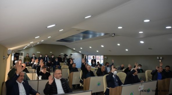 Hendek Belediye Meclisi Yeni Yılın İlk  Meclisinde 13 maddeyi karara bağlandı